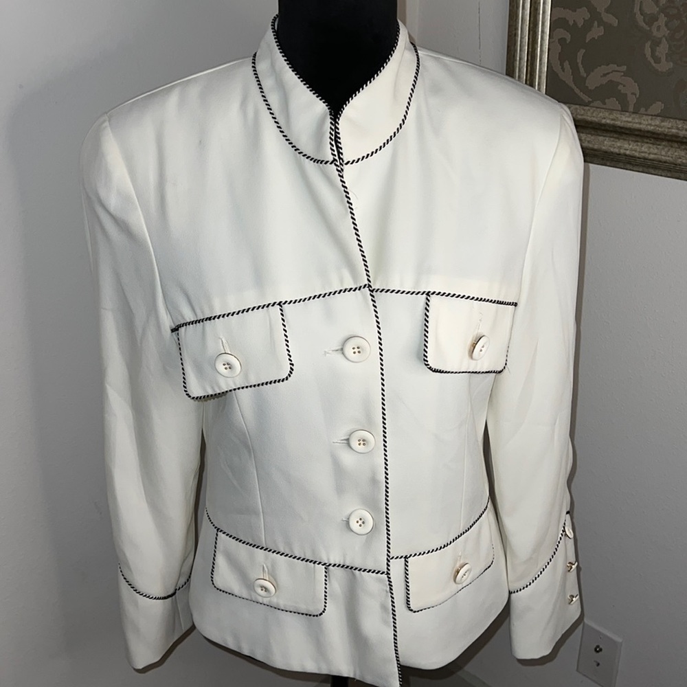 Passion exclusive designer fashions ivory black trim blazer suit‎ jacket Sz 8